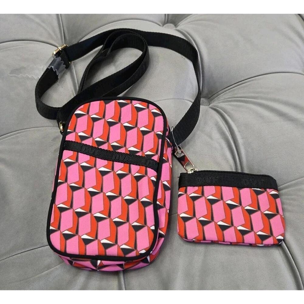 DVF Diane Von Furstenberg X Target Pink Modern Geo Cellphone Holder Purse New